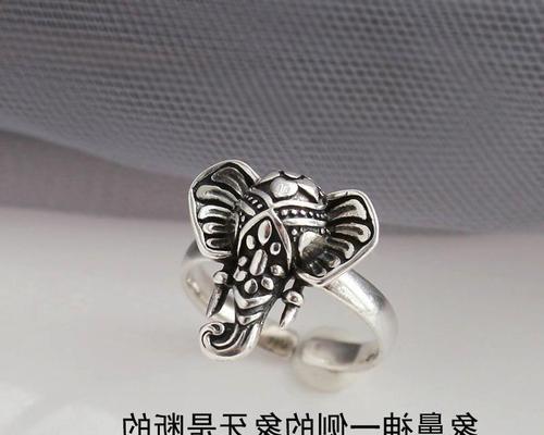 神奇的长牙动物（探索动物世界中那些拥有两条长牙的奇特生物）