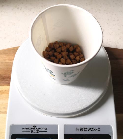 一磅猫粮能喂养猫咪多久？（探究一磅猫粮的使用寿命及其影响因素）